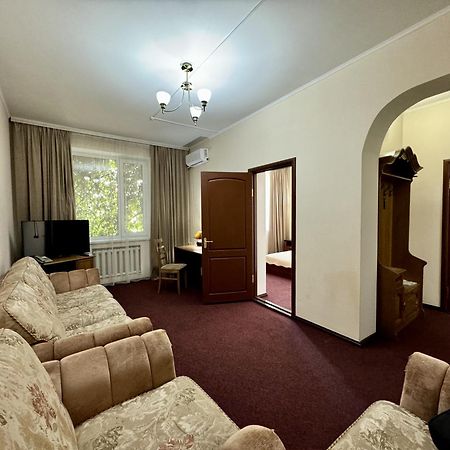 Hotel Zhambyl Taraz Exterior photo