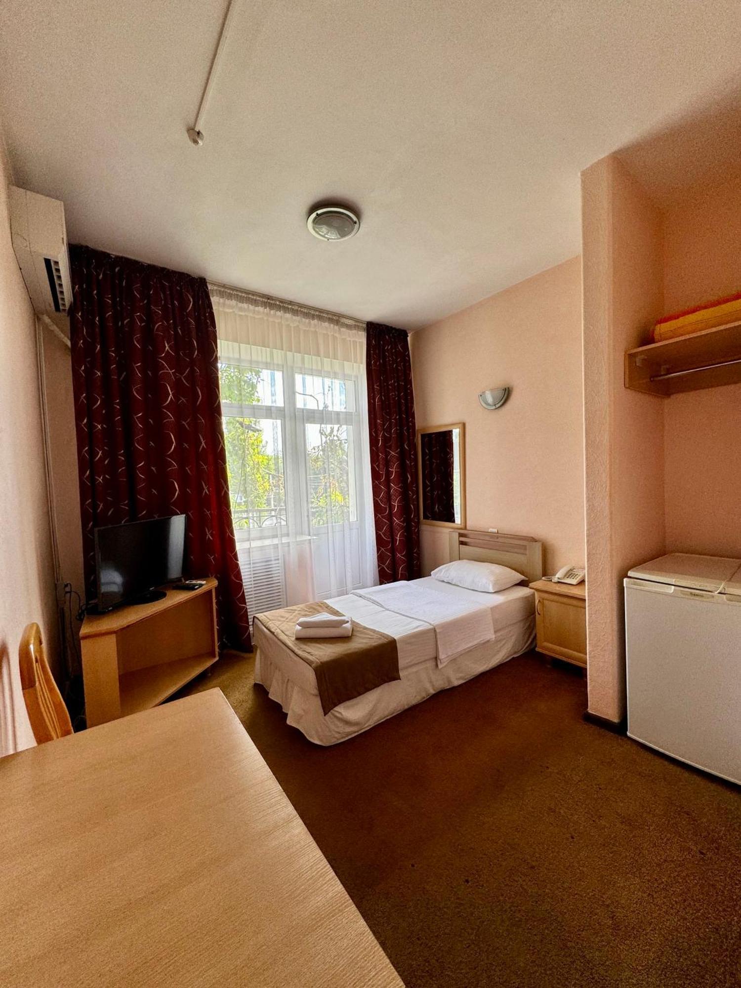 Hotel Zhambyl Taraz Exterior photo